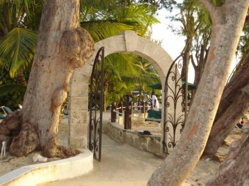 Coral Reef Club - Villa Ixora , Beachfront villas Barbados , Porters , St James , West Coast Barbados  