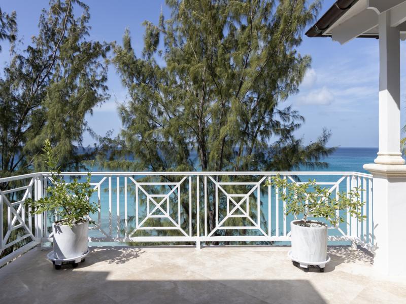 Old Trees 302 - La Mirage Penthouse  , Beachfront villas Barbados , Old Trees , Paynes Bay , St James , West Coast Barbados  