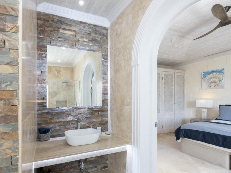 Old Trees 302 - La Mirage Penthouse  , Beachfront villas Barbados , Old Trees , Paynes Bay , St James , West Coast Barbados  