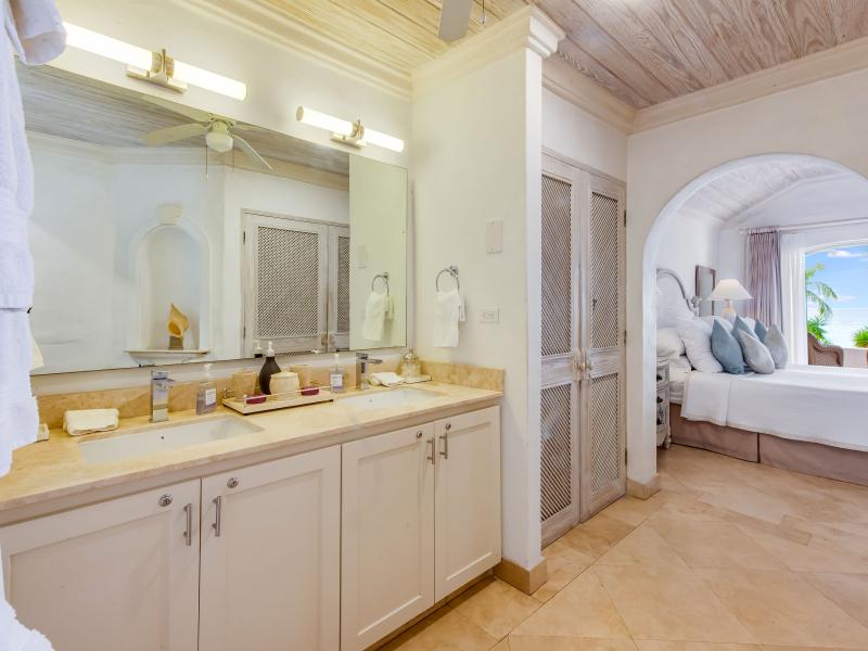 Emerald Beach 3 - Ixoria , Beachfront villas Barbados , Emerald Beach , Gibbes , St Peter , West Coast Barbados  