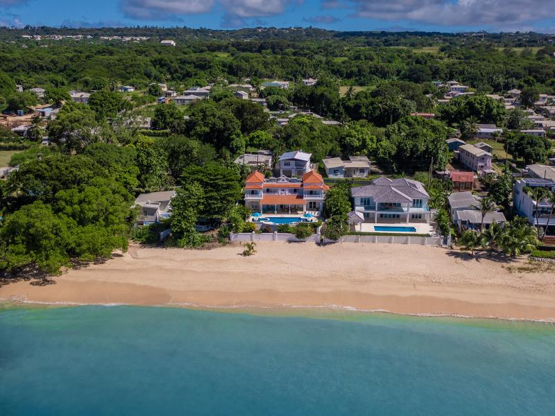 Fosters House - Beachfront , Beachfront villas Barbados , Lower Carlton , St James , West Coast Barbados  