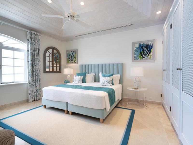 Old Trees Sea Breeze 204  , Beachfront villas Barbados , Old Trees , Paynes Bay , St James , West Coast Barbados  