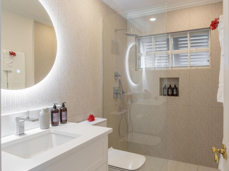 Fosters House - Beachfront , Beachfront villas Barbados , Lower Carlton , St James , West Coast Barbados  