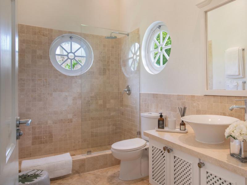 Villa Aquilae , Lower Carlton , St James  