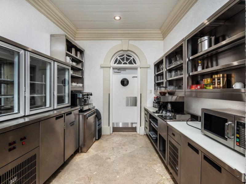 Cove Spring House - Beachfront , Beachfront villas Barbados , St James , The Garden, Barbados , Waterfront villas Barbados , West Coast Barbados  