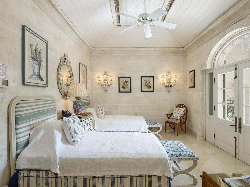 Laughing Waters - Sandy Lane Estate- Beachfront , Beachfront villas Barbados , Sandy Lane Beach , Sandy Lane Estate , St James , Waterfront villas Barbados , West Coast Barbados  