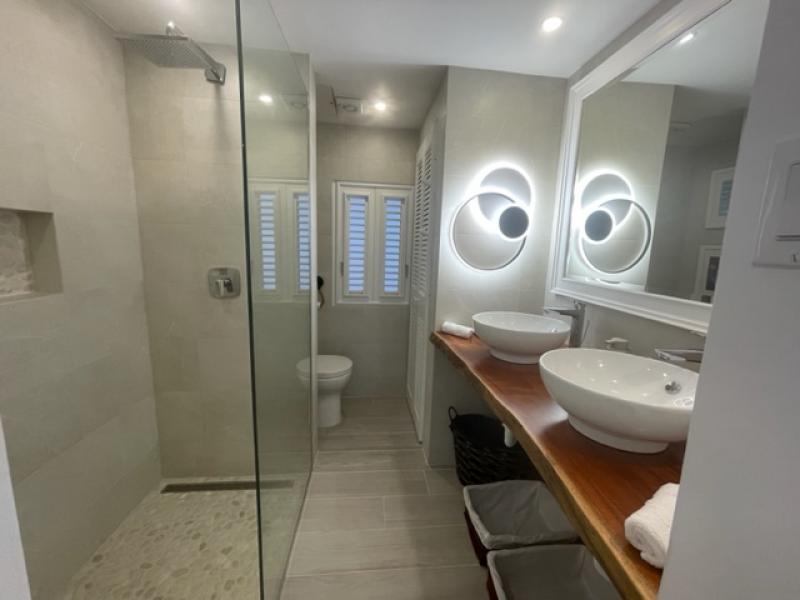 Glitter Bay 102 - 49 Steps  , Beachfront villas Barbados , Glitter Bay , Porters , St James , West Coast Barbados  