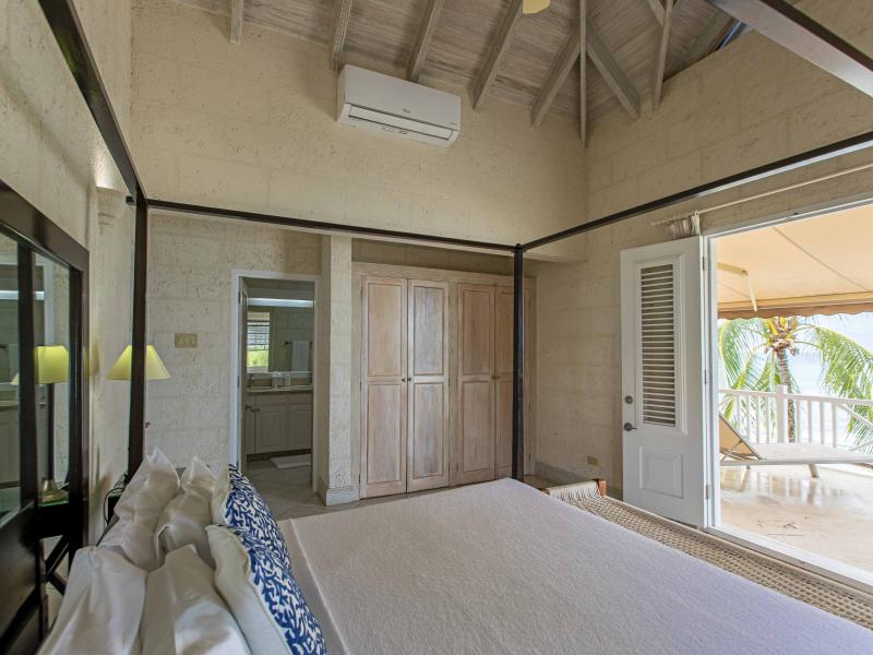Radwood 2 - Beachfront , Beachfront villas Barbados , Fitts Village , St James , West Coast Barbados  