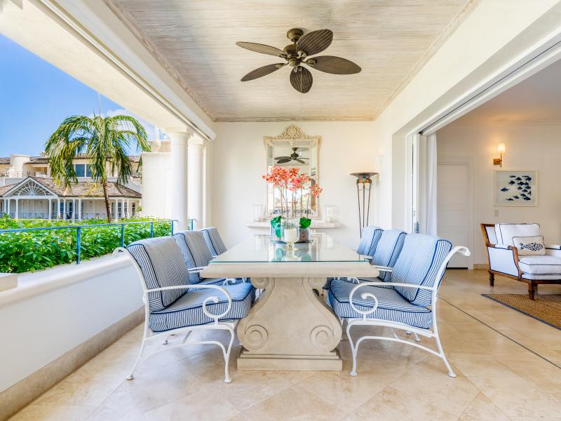 Schooner Bay 305-Penthouse , Beachfront villas Barbados , Schooner Bay , Speightstown , St Peter , West Coast Barbados  