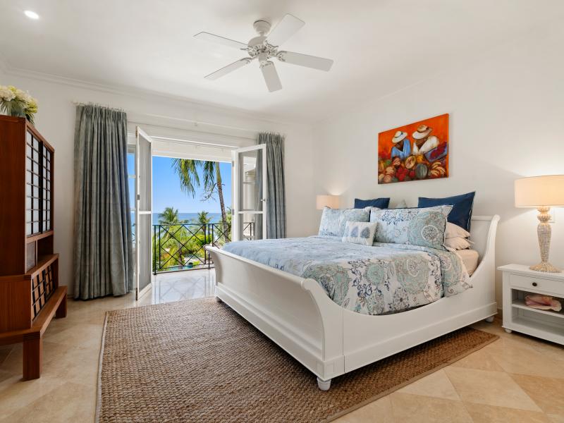 Schooner Bay 305-Penthouse , Beachfront villas Barbados , Schooner Bay , Speightstown , St Peter , West Coast Barbados  