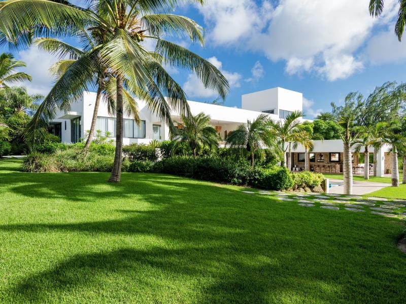 Tara House  , Speightstown , St Peter , West Coast Barbados  