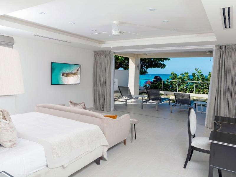 The Villa at The St James , Beachfront villas Barbados , Paynes Bay , St James  