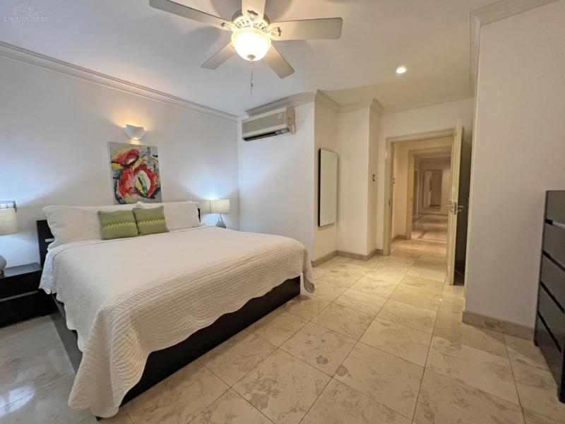 Waterside 101 , Paynes Bay  