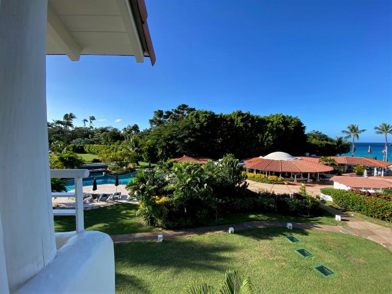 Glitter Bay 305 Ocean View , Beachfront villas Barbados , Glitter Bay , Porters , St James , West Coast Barbados  