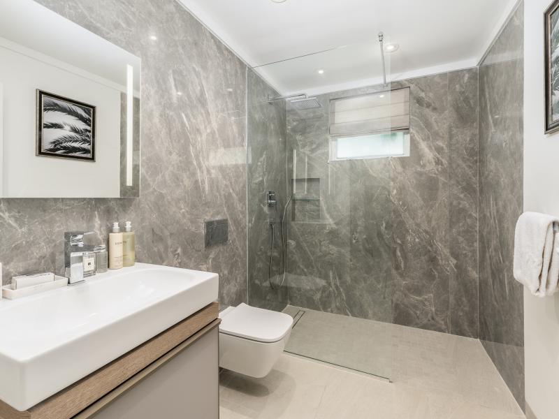 Blue Oyster - Beachfront , Beachfront villas Barbados , Lower Carlton , St Peter , West Coast Barbados  