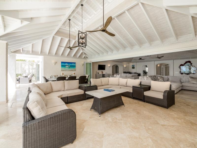 Old Trees 302 - La Mirage Penthouse  , Beachfront villas Barbados , Old Trees , Paynes Bay , St James , West Coast Barbados  