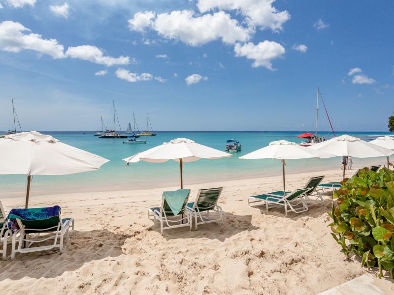 Coral Cove 5 - Shutters , Beachfront villas Barbados , Coral Cove , Paynes Bay , St James , West Coast Barbados  