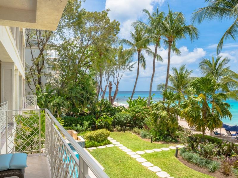 Smugglers Cove 3 , Beachfront villas Barbados , Paynes Bay , St James , West Coast Barbados  